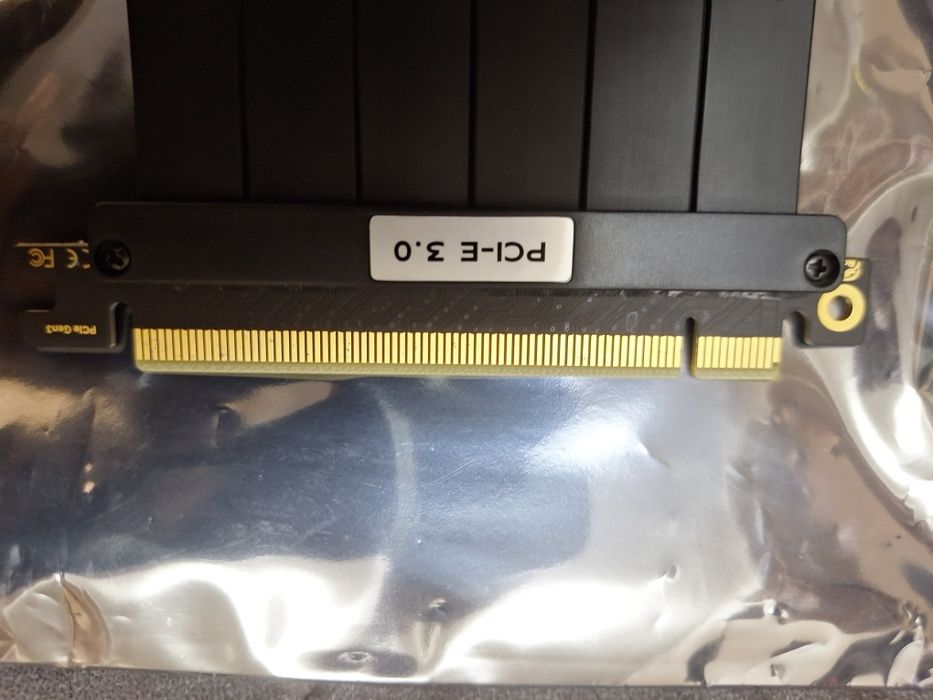 Cablu Pci-e gpu vertical