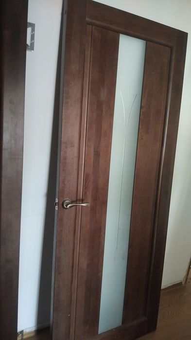 Есік сатылады буу есіктер