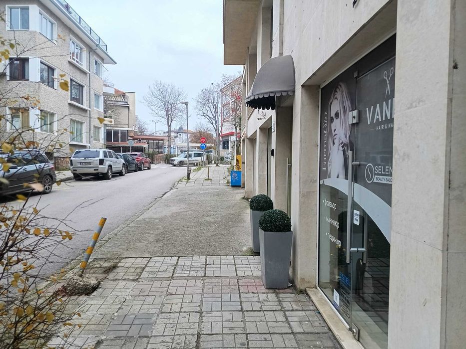 Под наем 30кв.м помещение в центъра на Варна