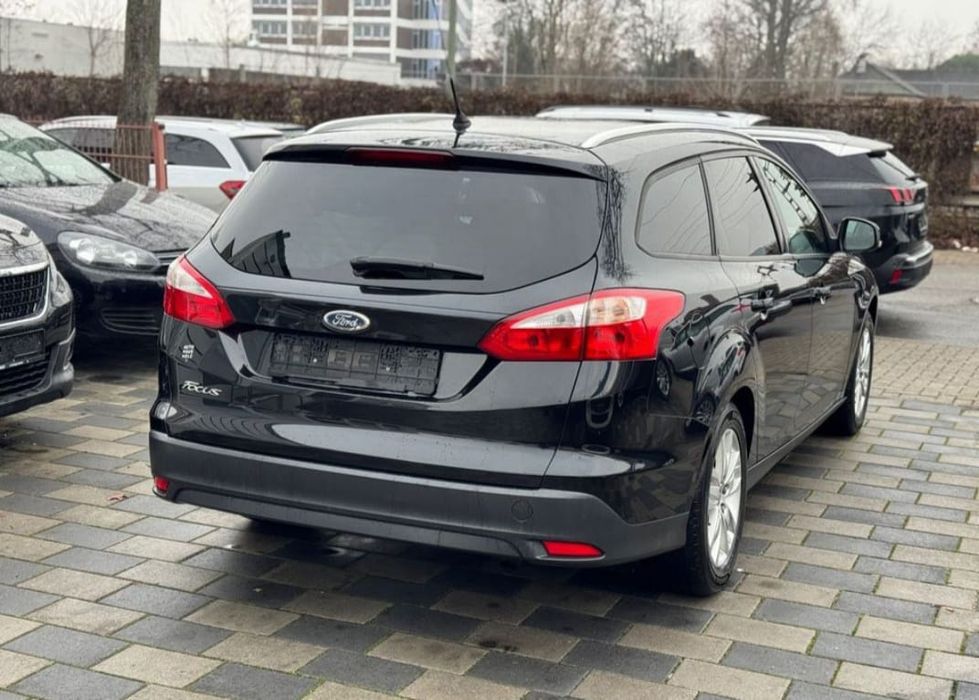 Ford focus 2012 1.6 benzină