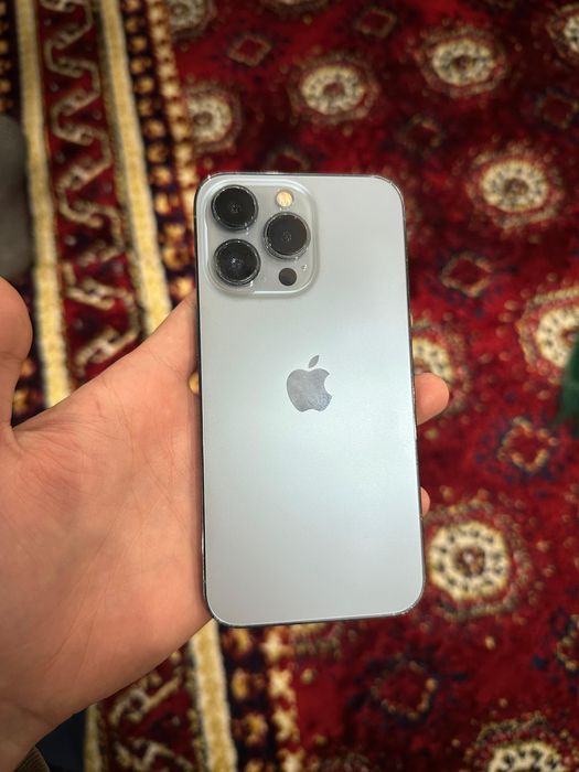 Айфон 13 про в хорошем состояний
