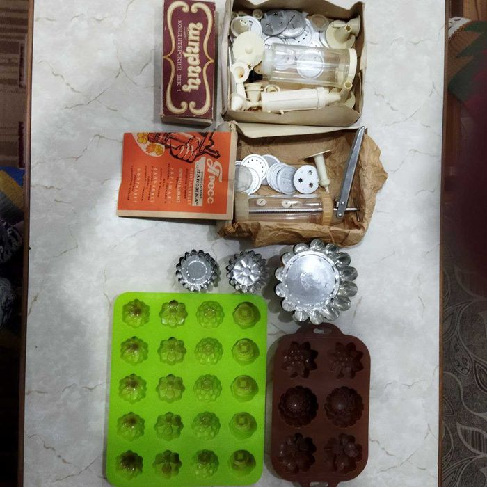 Утятница, флейка-переноска для яиц, кружки, банки для консервации.