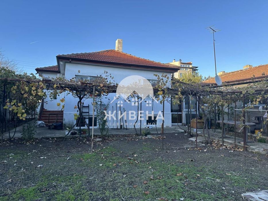 Продава къща в центъра на гр.Каварна, обл. Добрич