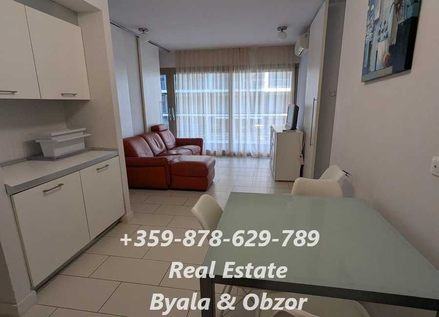 Продава се Тристаен апартамент в Обзор - 113 кв.м за 1107 €/кв.м - Снимка #2