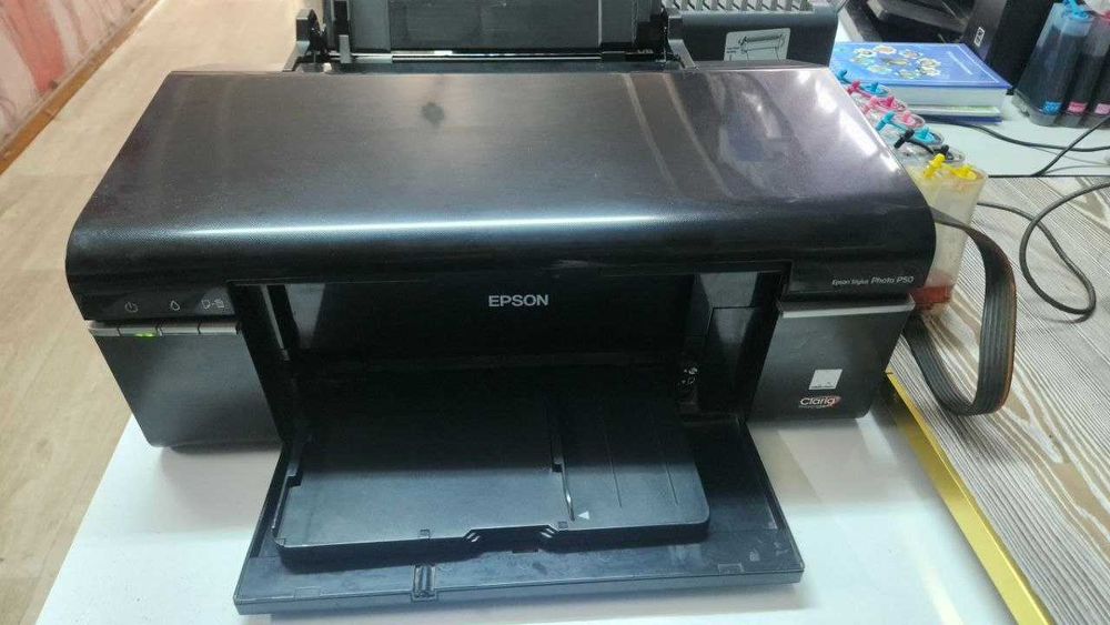 Epson P50 сотилади 400 000 сўм.