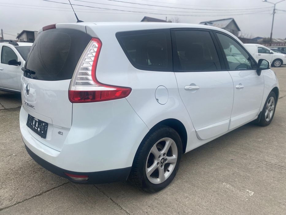 Renault Grand Scenic 2013 cu 7 Locuri