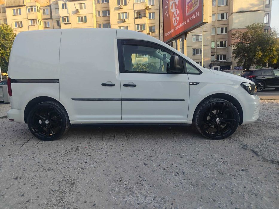 Volkswagen Caddy 2. 0 TDI.