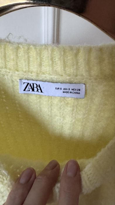 Пуловер в делтом цвете Zara