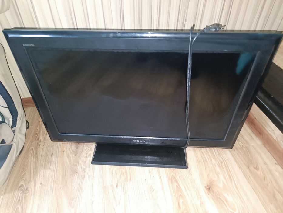 Продам не рабочий телевизор.