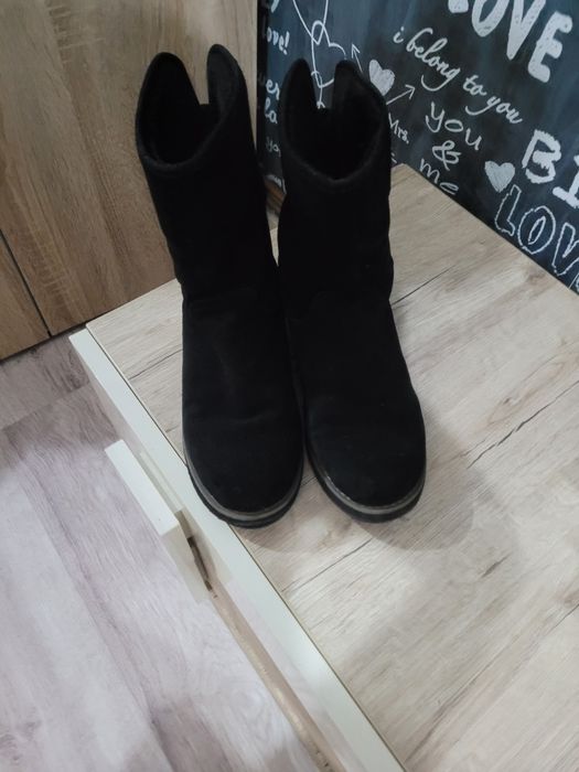 Ghete ugg mărimea 40