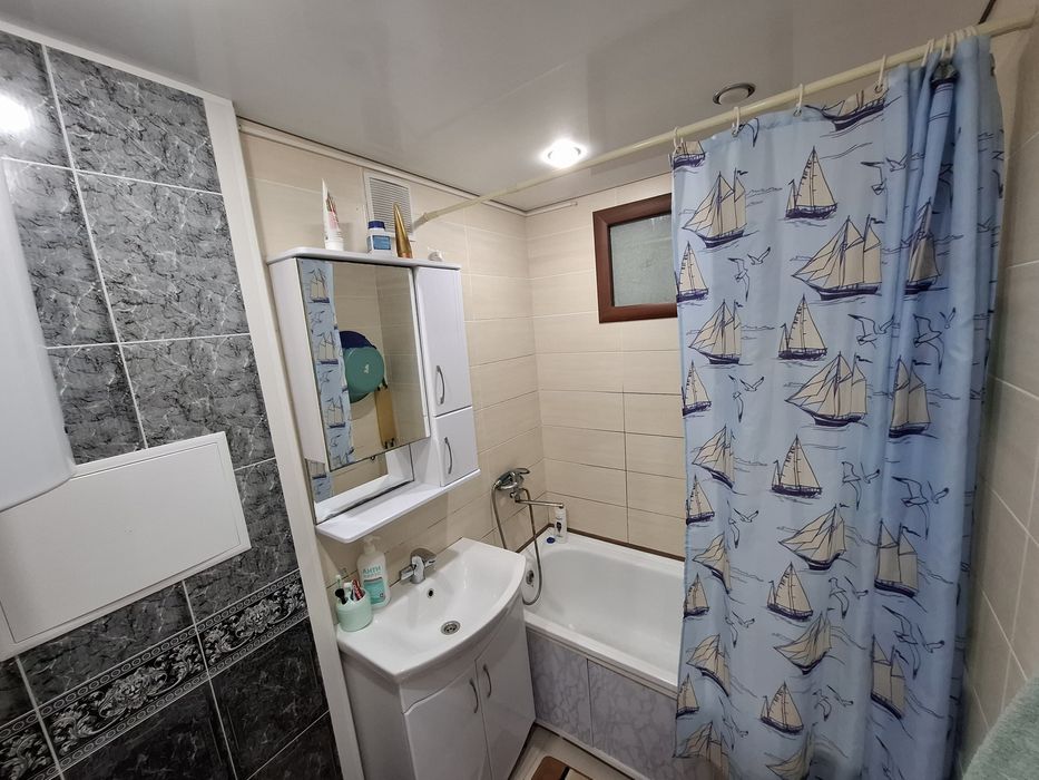 Продаётся 2 комнатная квартира.