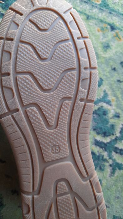 Продам мужскую обувь