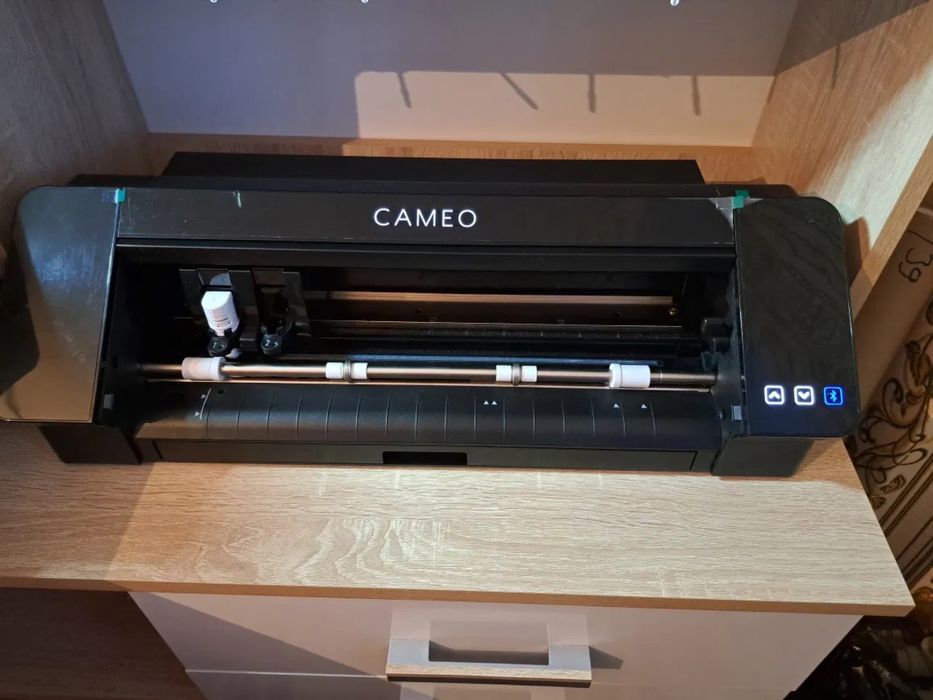 Плоттер Silhouette Cameo 4