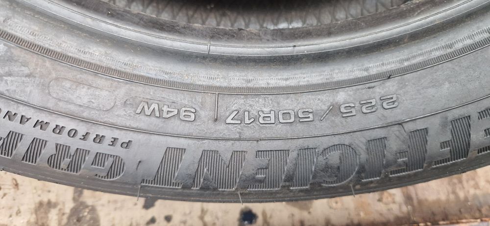 2 Anvelope ca noi Good Year 225 50 R17 .de vara. Dot 2020