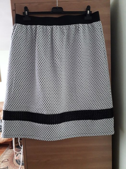 Fusta groasă cu jupă