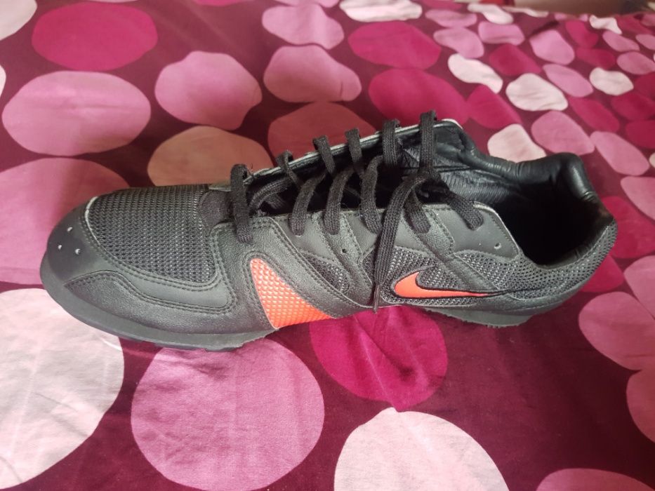 incaltaminte Nike sprint pista/ săritura cu prajina marime 42.5