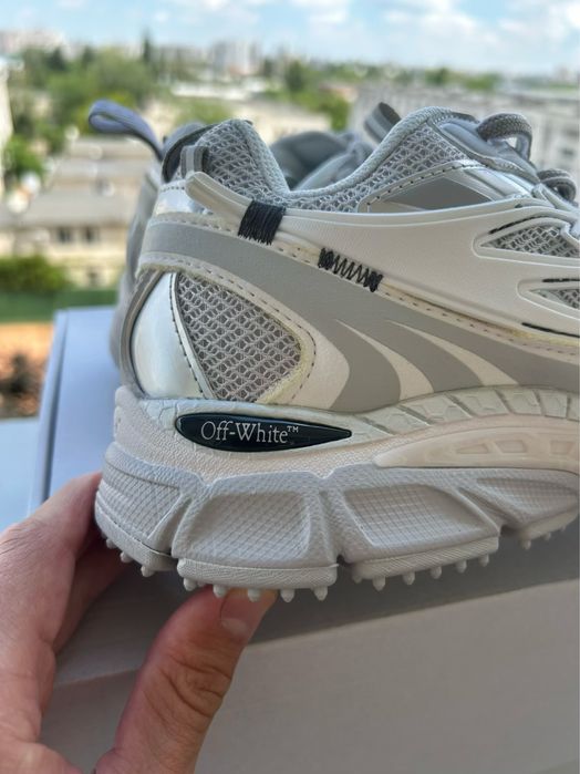 Vand Off-White Be Right Back