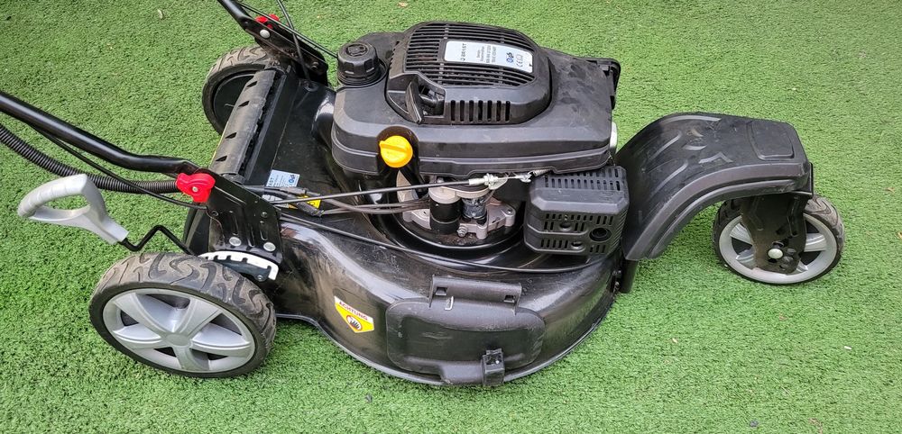 Mașină de tuns iarba/gazon pe benzină de 224ccm pornire la buton 53 cm
