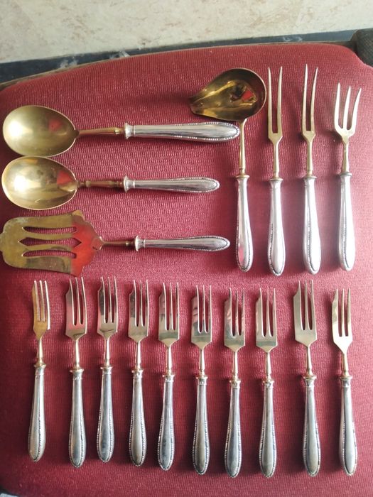 Комплект сребърни прибори 19 век