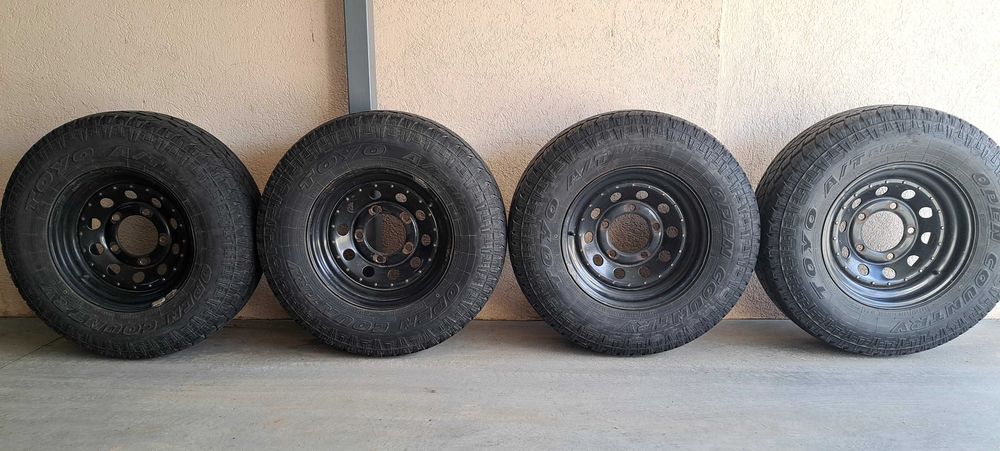 Гуми Toyo open country AT+ с джанти за  Дискавъри 1