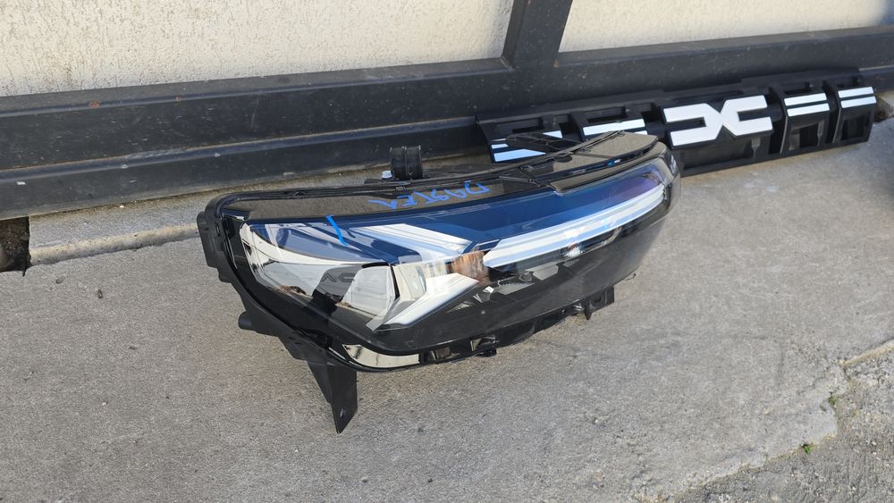 Far/Faruri Dacia Duster/Bigster 2025 2026 grila calandru