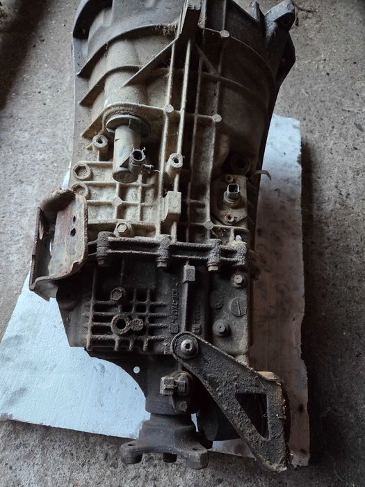 Cutie de viteza ford transit  model 2000-2006