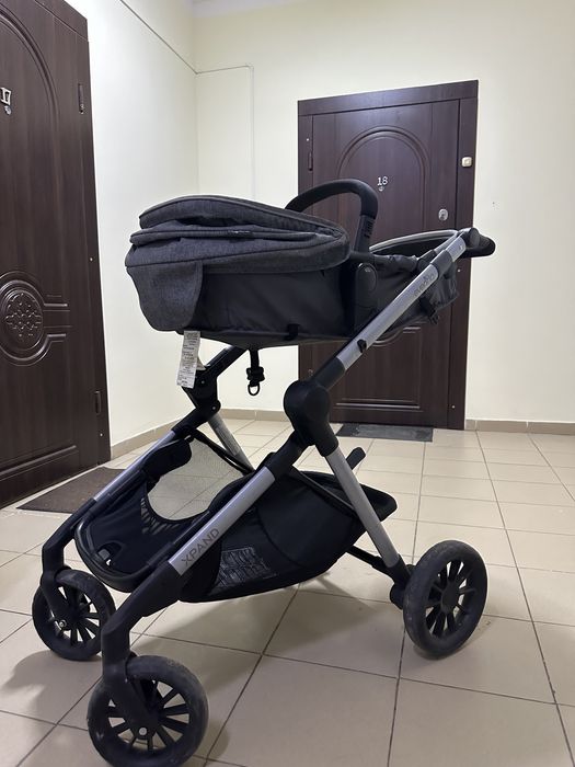 Продам детскую коляску для двоих!