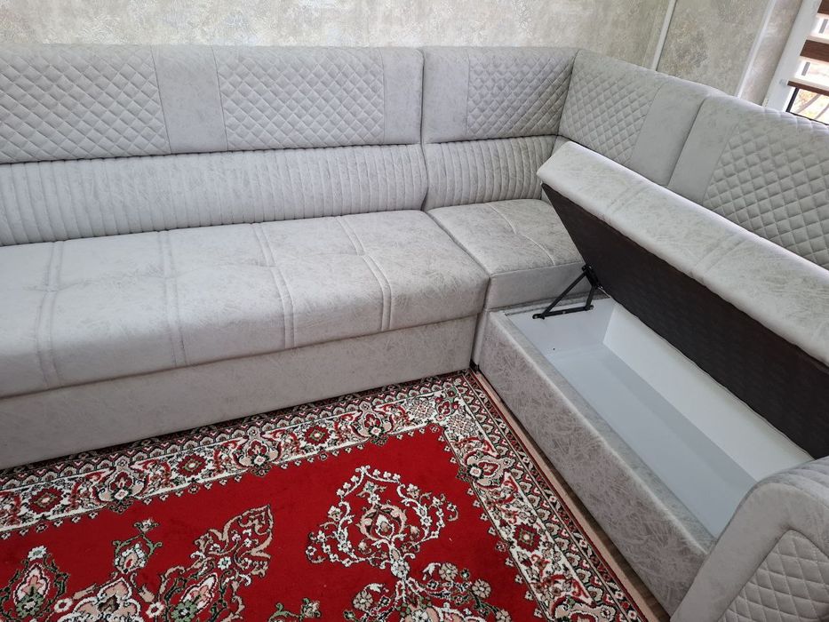 Угловой диван раскладывается в кровать