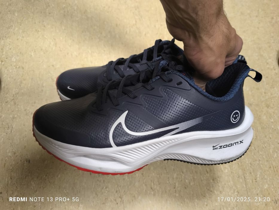 Nike krasofka sotiladi