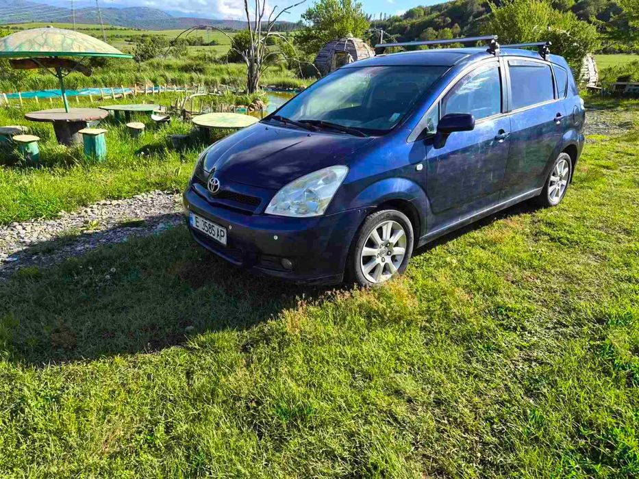 Toyota Corolla Verso 2005 газ икономична