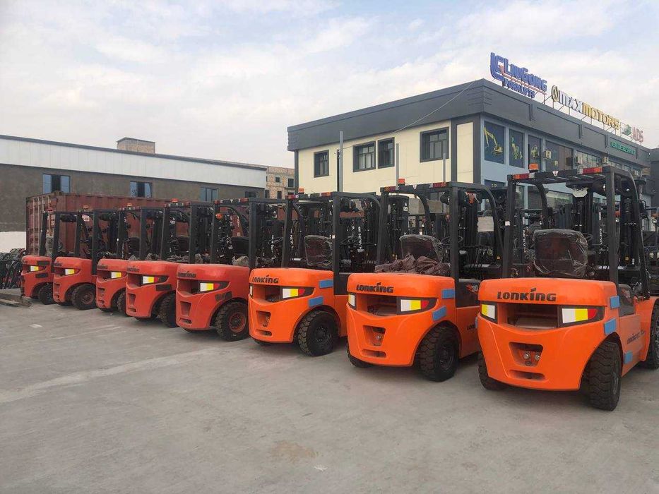 Вилочный погрузчик Автокара Кара