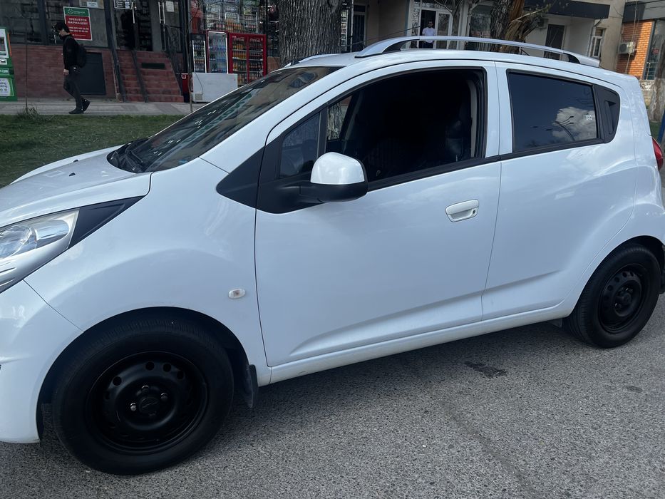 Arenda Spark 4 pozitsa avtomat 2017 yil kraska toza probeg 141,000 km