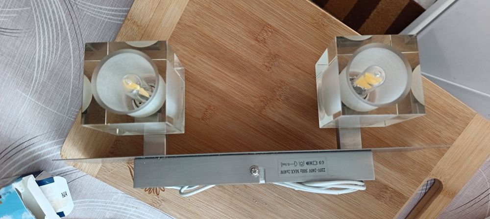 Aplică perete cu două corpuri din sticlă