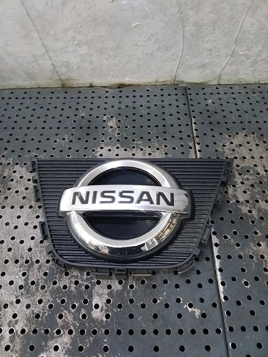 Emblema grila fata nissan qashqai j10 facelift 62312br00a