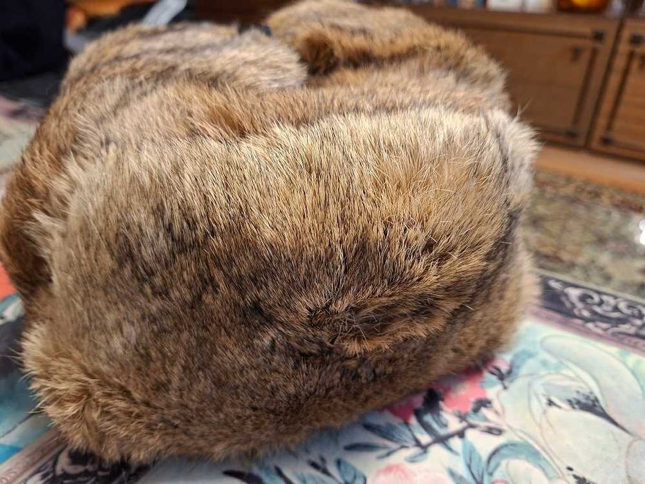 Руски зимни шапки-ушанки, естествен косъм от Новосибирск.