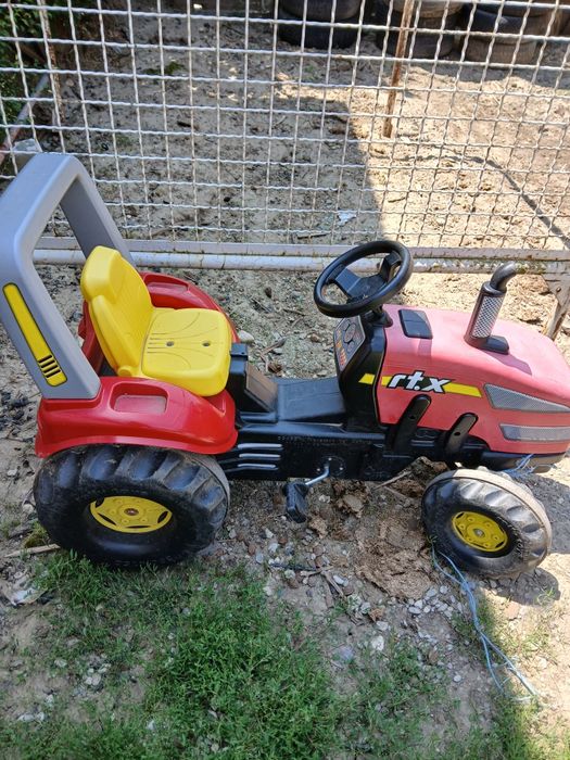 Tractor copii,stare bună. Limita de greutatea 60-70 kg,poate mai mult.
