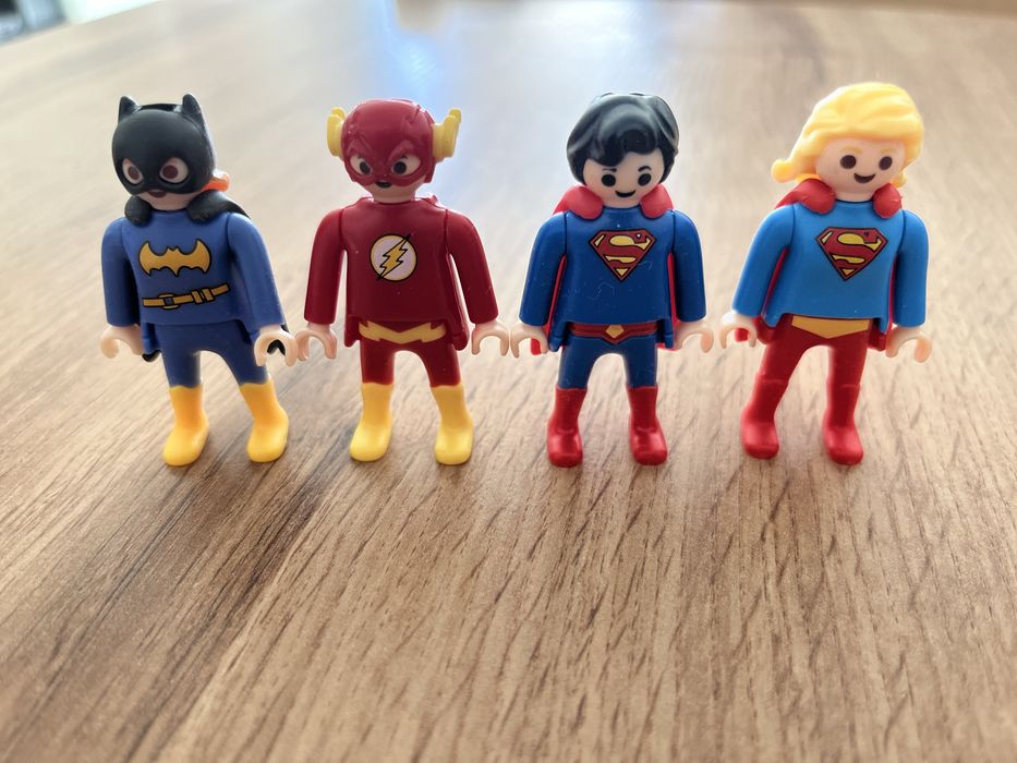 Киндер играчки DC