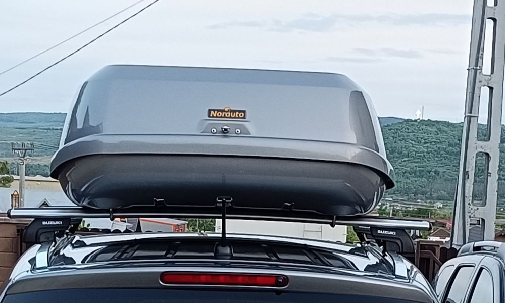 Închiriez cutie portbagaj +bare