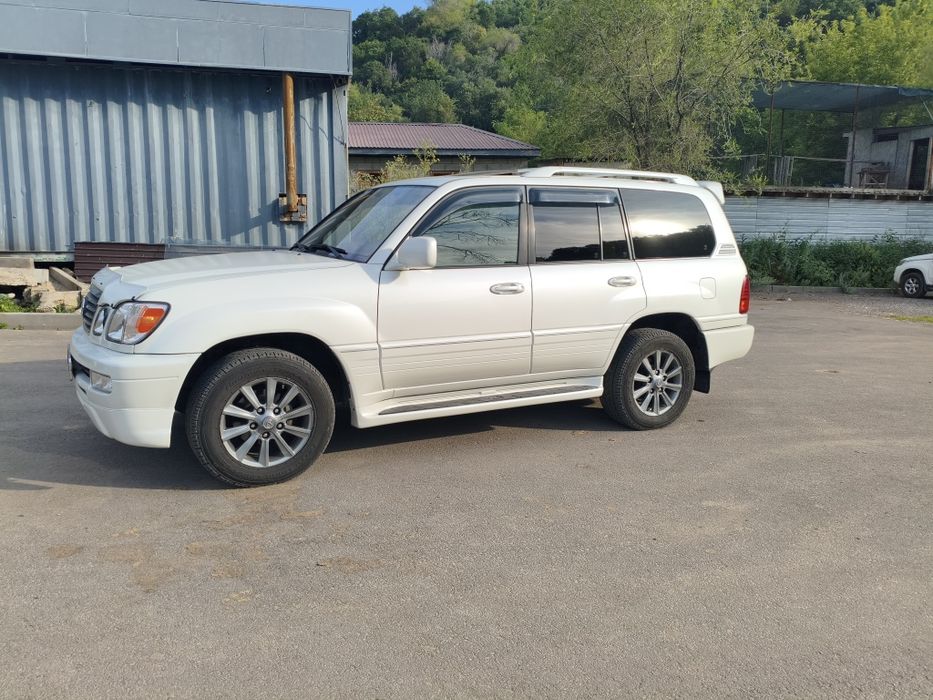 Lexus LX470 в отличном состоянии.