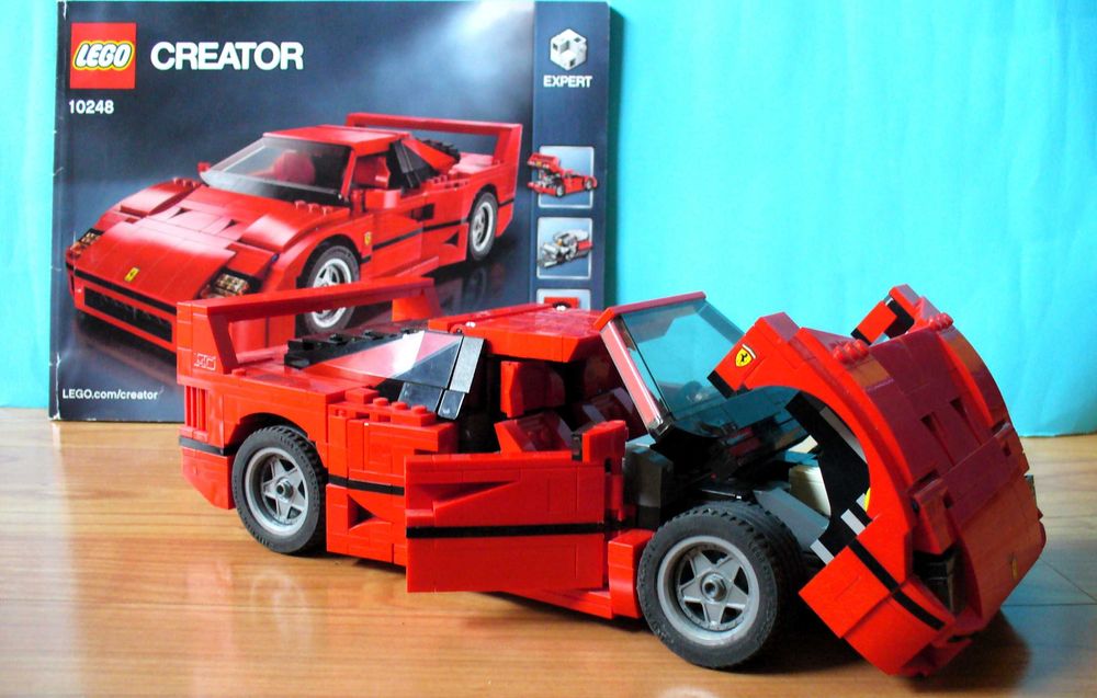 LEGO Ferrari F40 (Creator Expert)