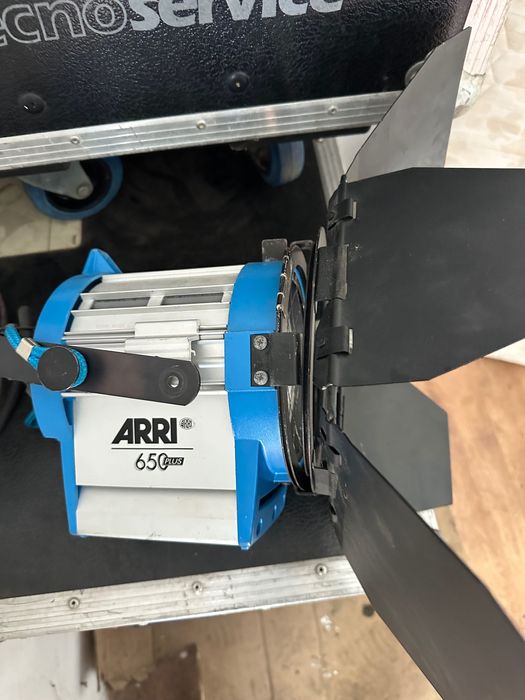 Proiector profesional ARRRI 650 plus