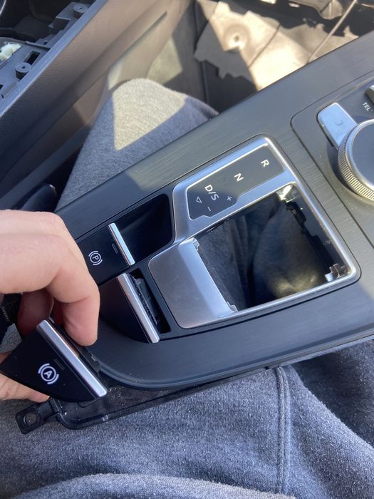 Retrofit Carplay/Autohold/Sport layout AUDI A3, A4 B9/A5 /Q5/Q7/VW