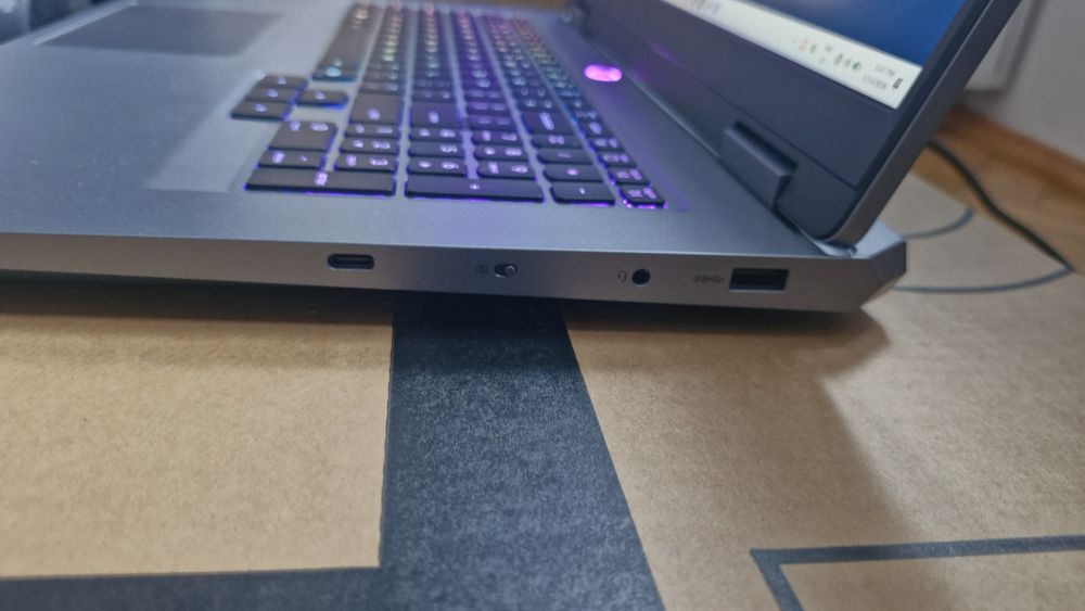 Lenovo LOQ 17IRX10 Gaming | i7-13700HX | RTX 5060 8GB | 24GB DDR5 | 1TB SSD | Garanție