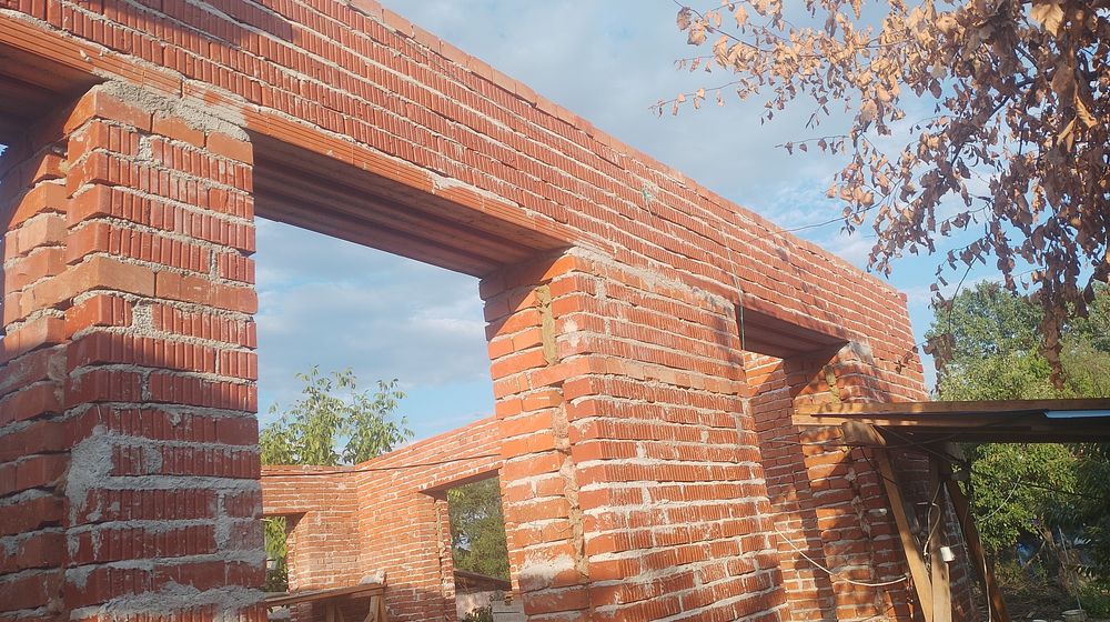 Ремонт на покриви доверие 
Ремонт на покриви с керемиди
Х