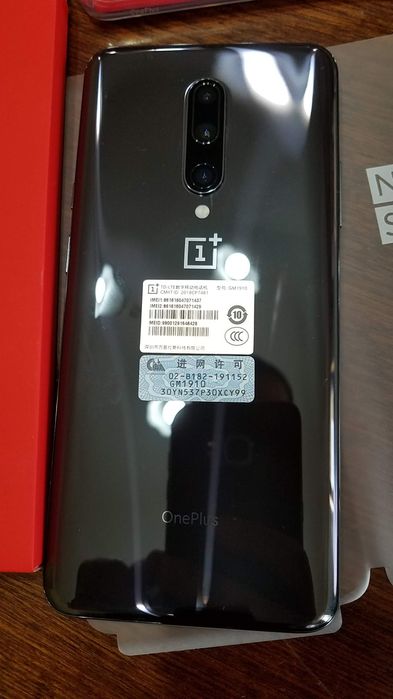 OnePlus 7 Pro дисплей и гръб без драскотини