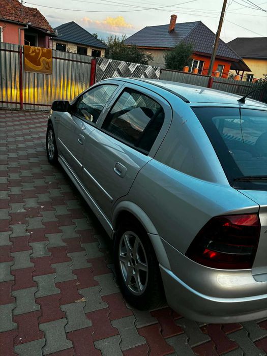 Opel astra 1.6 benzina