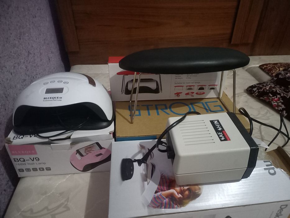 Маникюр  аппарат лампа сотилади бир ой хам ишлатилмаган янги