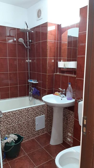 Inchiriez GARSONIERA  in blocul G2