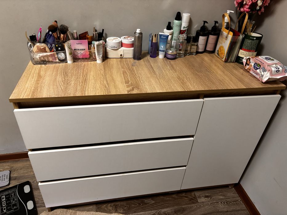 Комод для вещей с ящиками