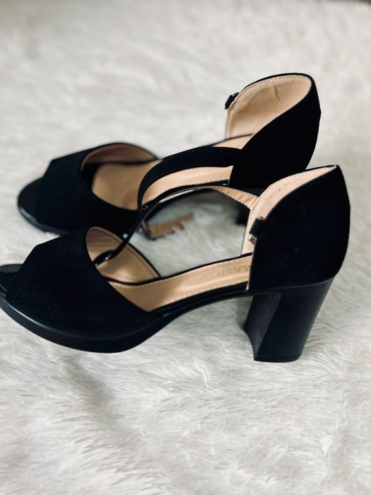 Туфли на каблуке